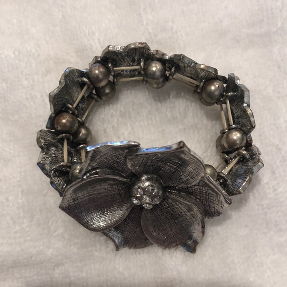 ✨Lovely cuff bracelet! - Picture 4 of 4